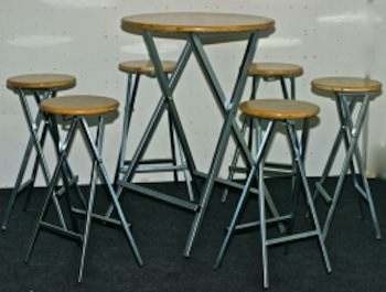 15-table-bistrot-petites-chaises-pliants-plateaux-bois
